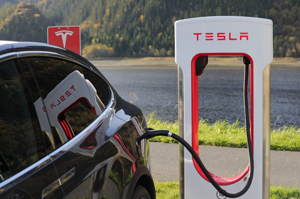 Portable EV Chargers for Tesla