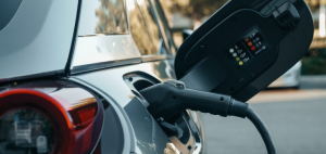 PIWIN’s Electric Car Emergency Charger: Power When You Need It!